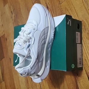 Puma sneakers size 10 /9.5/8.5/